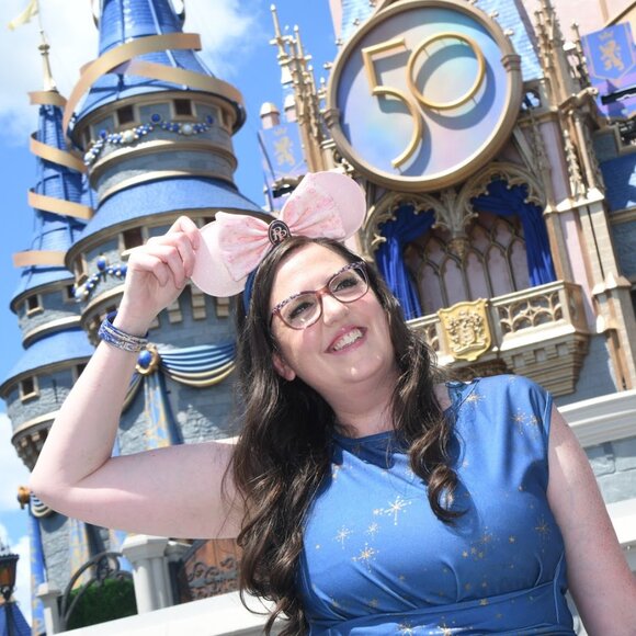 Meet your Posher, Redd - Picture 1 of 1